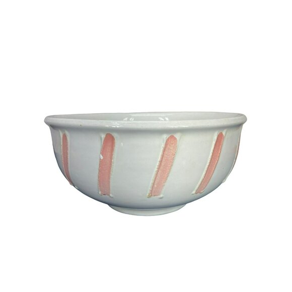 Strehla GDR White With Peach Stripes Medium Size‎ Pottery Fruit Bowl - Picture 1 of 8